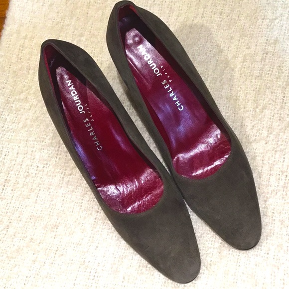 Charles Jourdan Paris 9-1/2 AA Gray Suede, Made in Spain - Picture 3 of 9